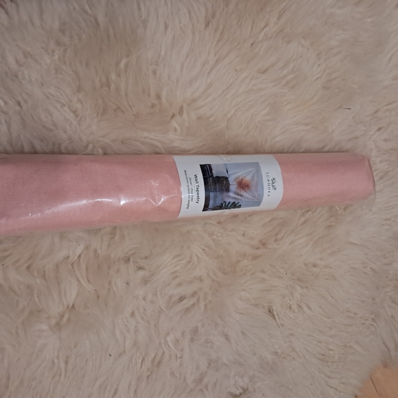 NWT Pink Palm Wall Tapestry - Picture 4 of 5